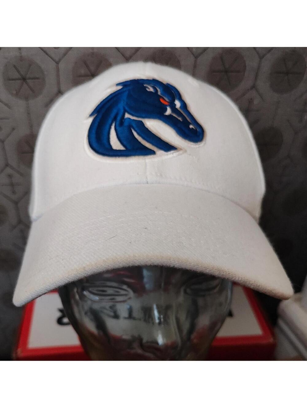 NCAA official Boise State Broncos memory fit cap by TOTW
